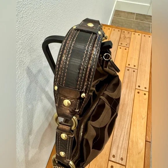 Coach Carly Soho Shoulder Bag in Chocolate Brown Signature Monogram EUC - Picture 5 of 11